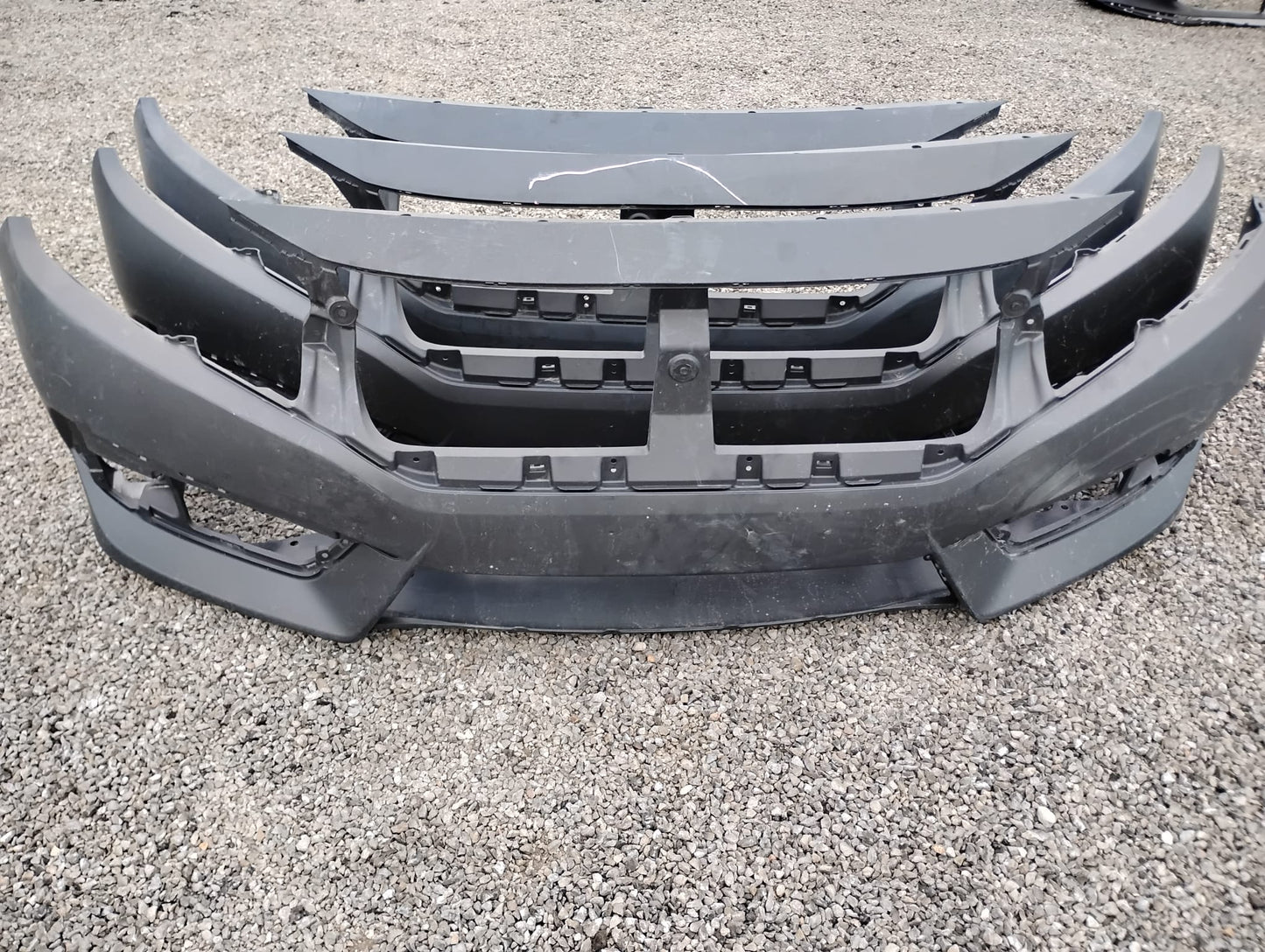 HONDA CIVIC FRONT BUMPER 2016 -2017 OCCASION!!