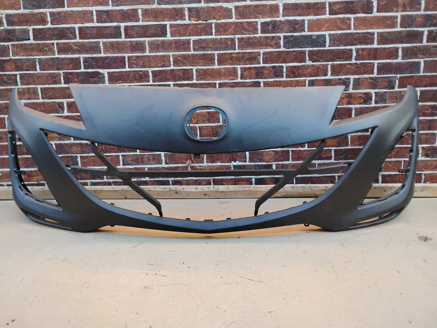 MAZDA 3 2010 2011 Front bumper cover 2.5L
