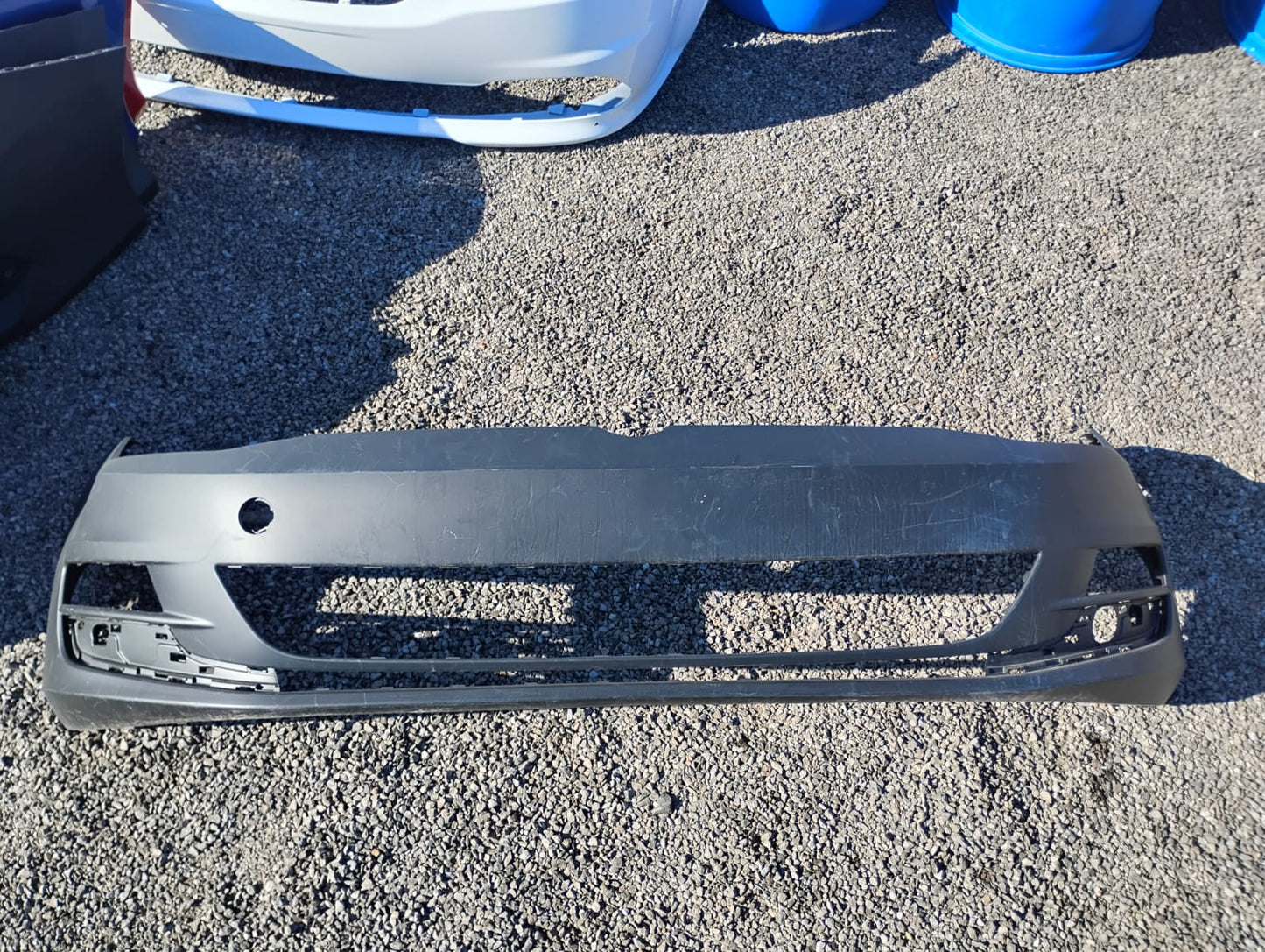 VOLKSWAGEN GOLF 2015 - 2016 FRONT BUMPER COVER OCCASION!!