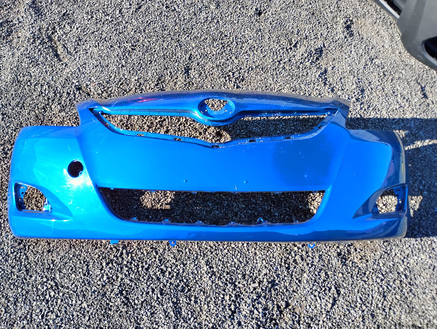 TOYOTA YARIS 2007 2012 Front bumper cover