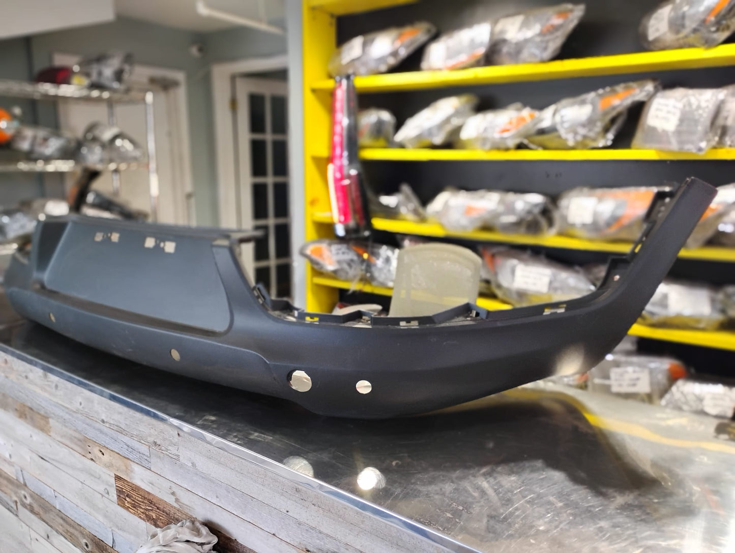 KIA SPORTAGE 2014 2016 Rear bumper cover 2.4L; w/Parking Sensor; prime