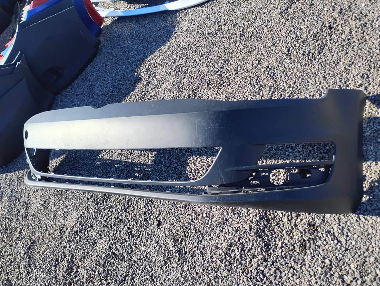 VOLKSWAGEN GOLF 2015 - 2016 FRONT BUMPER COVER OCCASION!!