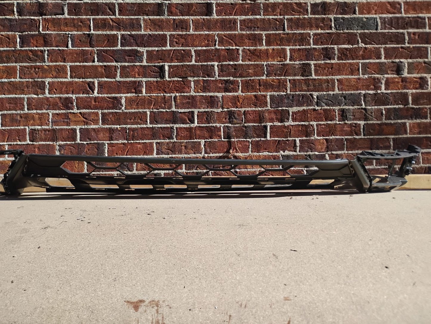 VOLKSWAGEN TIGUAN 2018 2021 Front LOWER bumper cover