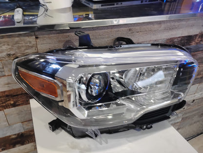TOYOTA TACOMA 2016 2018 Passenger Headlamp assy composite Halogen; w/o LED DRL; w/o Fog Lamps; Chrome Bezel