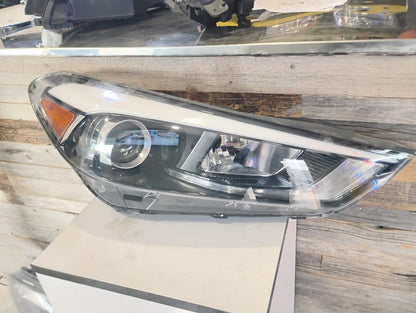 HYUNDAI TUCSON 2016 2018 PASSENGER RT Headlamp assy composite Halogen; w/LED Position Lamp