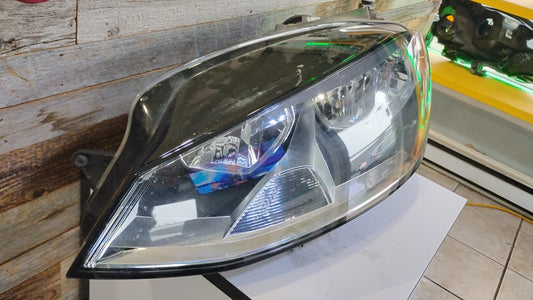 VOLKSWAGEN GOLF 2014 2017 Driver Headlamp assy composite Halogen