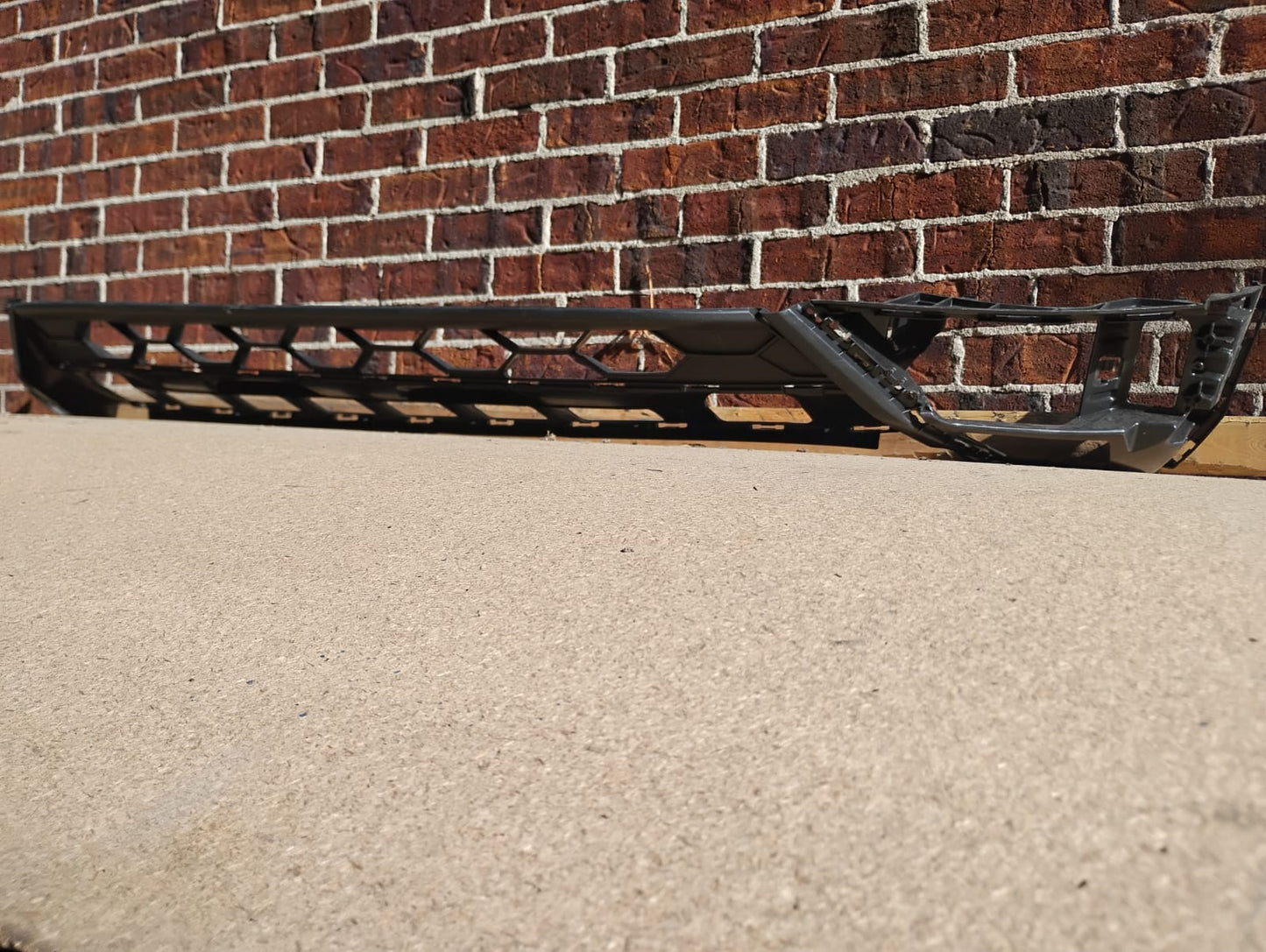 VOLKSWAGEN TIGUAN 2018 2021 Front LOWER bumper cover