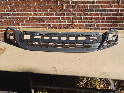 VOLKSWAGEN TIGUAN 2018 2021 Front LOWER bumper cover