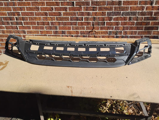 VOLKSWAGEN TIGUAN 2018 2021 Front LOWER bumper cover