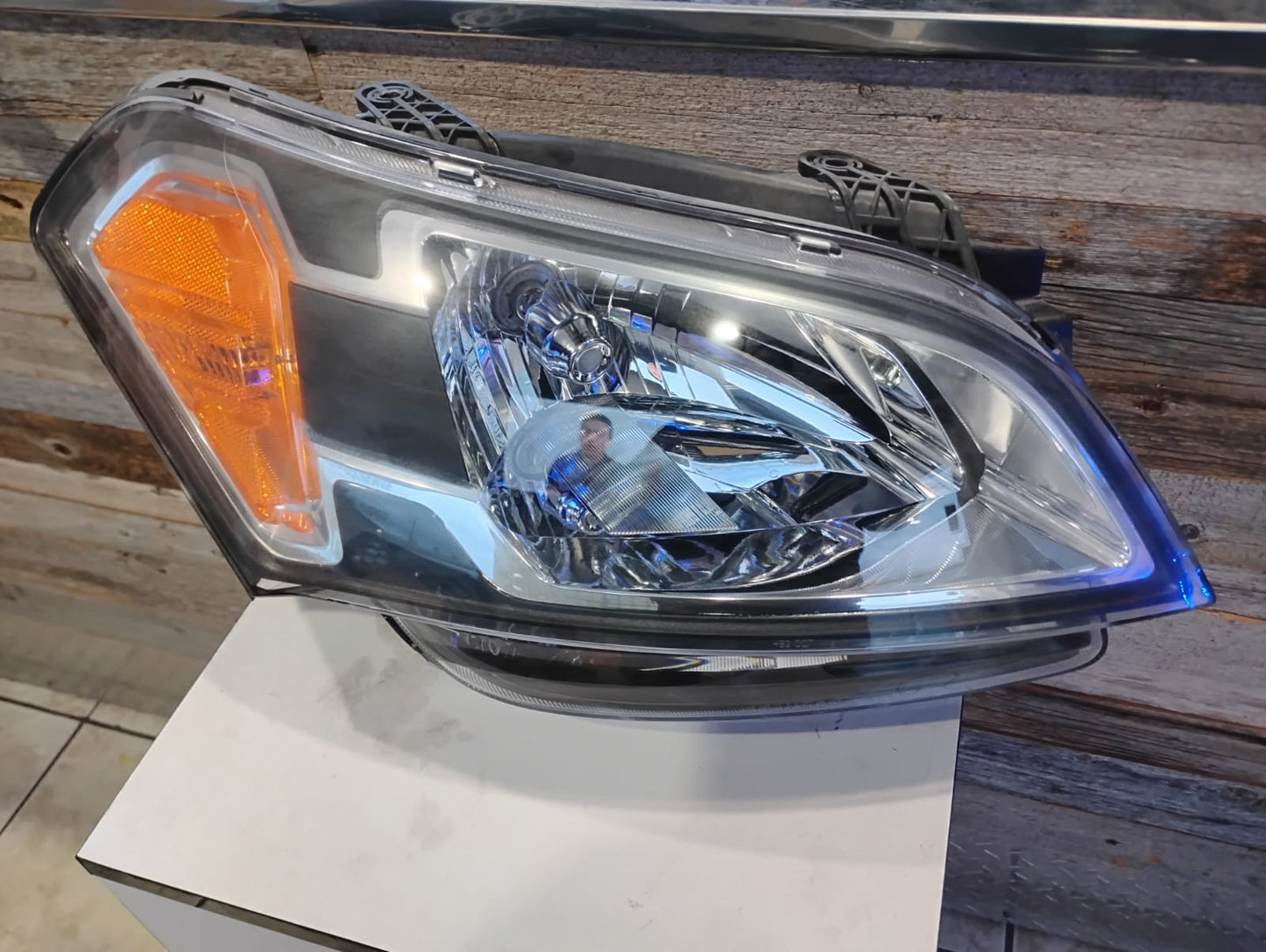 KIA SOUL 2010 2011  PASSENGER  Headlamp assy composite