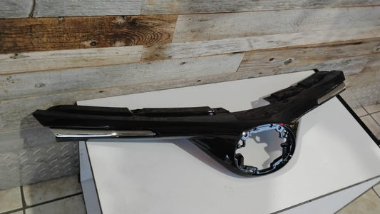 TOYOTA RAV4 2016 2018 Grille assy LE|XLE|LIMITED