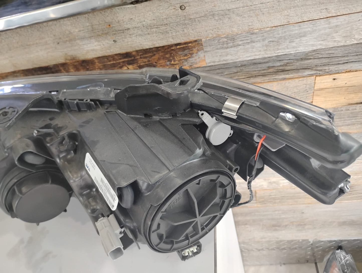 MITSUBISHI OUTLANDER 2017 2020 PASSAGER SIDE  RT Headlamp assy composite Halogen