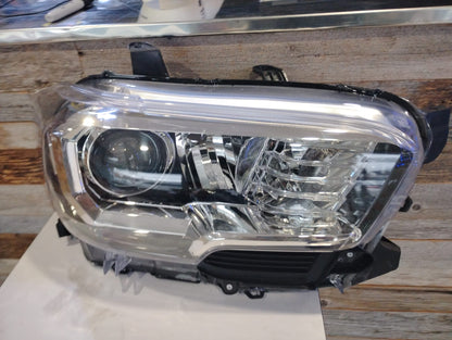 TOYOTA TACOMA 2016 2018 Passenger Headlamp assy composite Halogen; w/o LED DRL; w/o Fog Lamps; Chrome Bezel