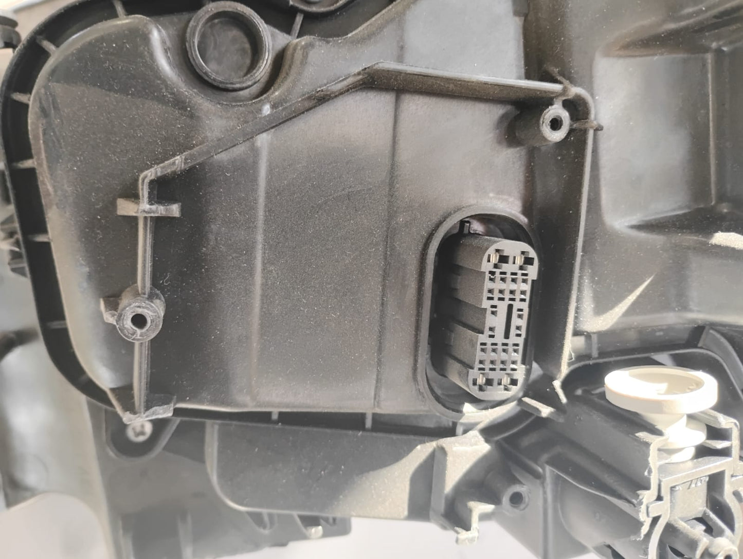 AUDI Q7 2017 2019 Passenger Headlamp assy composite Xenon