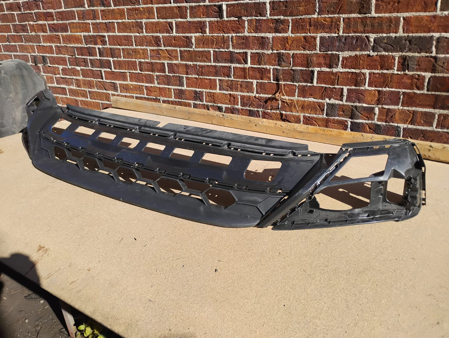 VOLKSWAGEN TIGUAN 2018 2021 Front LOWER bumper cover