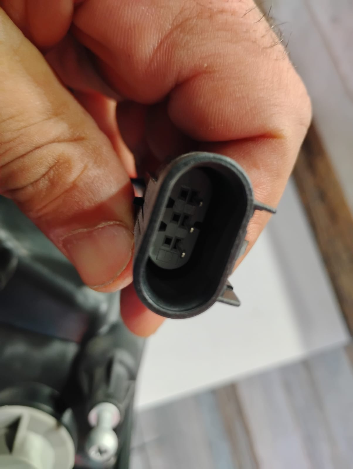 DODGE RAM 1500 2013 2018 Driver Headlamp assy composite Halogen; w/o Daytime Running Lamps; Chrome