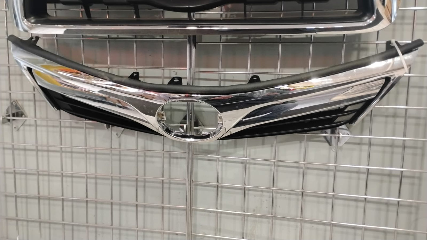 TOYOTA CAMRY 2012 2014 Grille assy LE|XLE