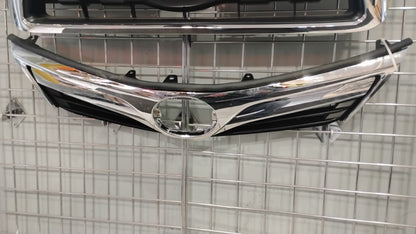 TOYOTA CAMRY 2012 2014 Grille assy LE|XLE
