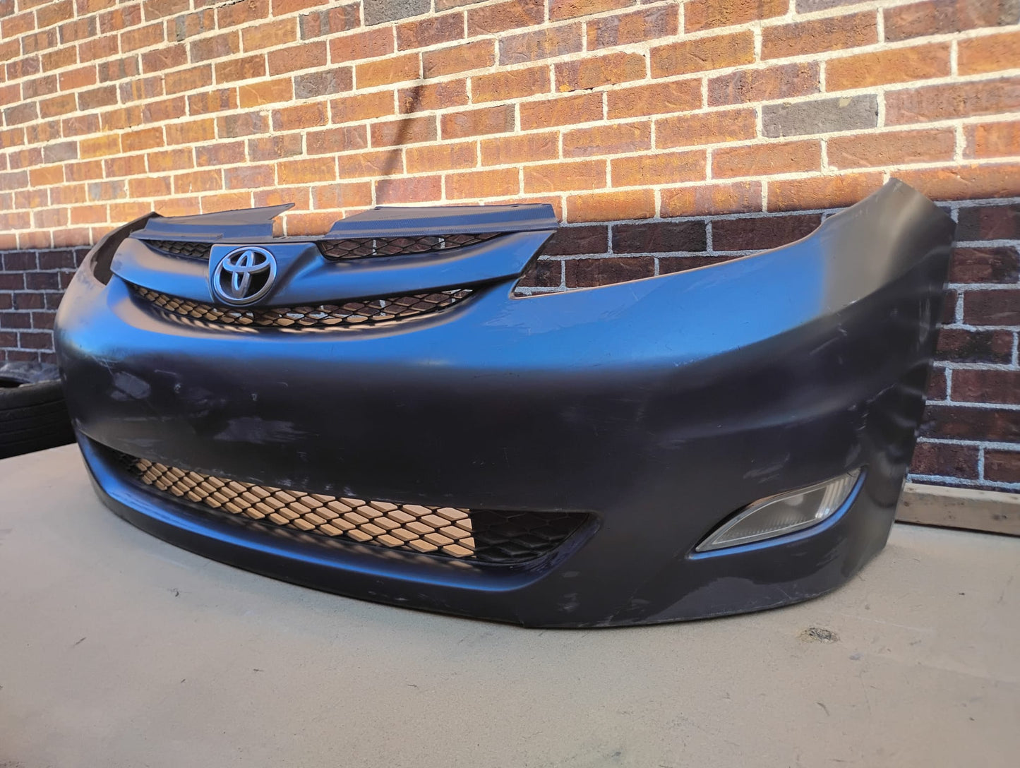 TOYOTA SIENNA 2006 2010 Front bumper cover w/o Park Assist Sensors