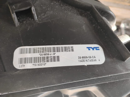 AUDI Q7 2017 2019 Passenger Headlamp assy composite Xenon