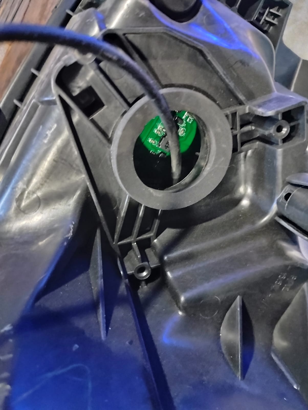 Mazda 3 Sedan, 17-18  PASSENGER SIDE w/o Auto Level Control, HID Headlamp