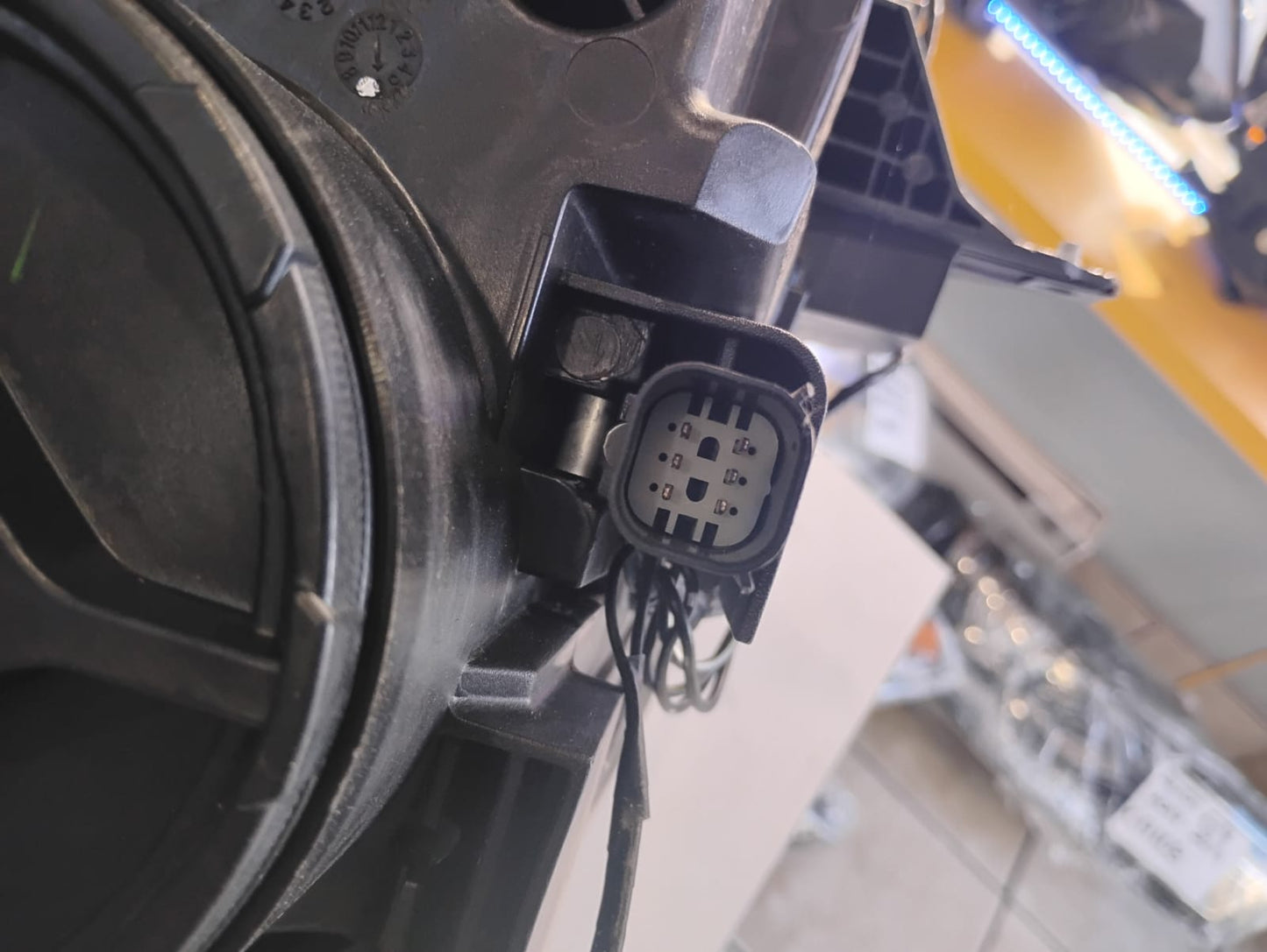 CHEVROLET CRUZE 2016 2019 Driver Headlamp assy composite LS; Halogen; w/o Daytime Running Lamps