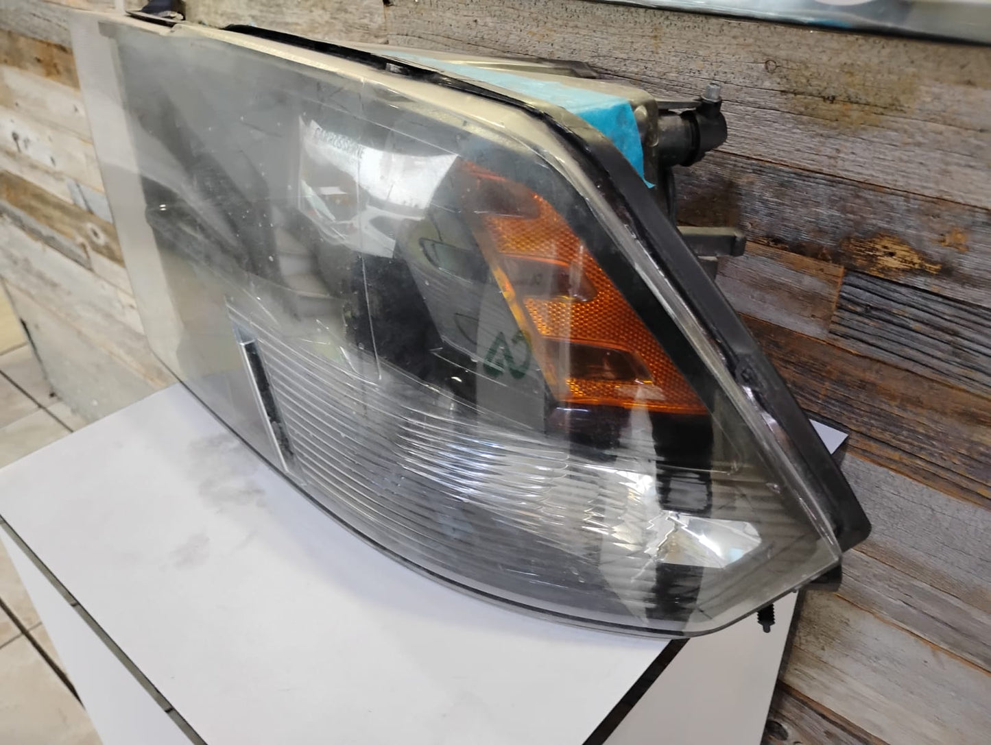 Dodge Ram 1500 2008-2018 Driver Headlamp assy composite Projector Type; Black