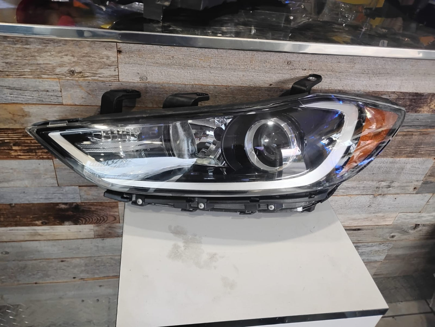 HYUNDAI ELANTRA 2017 2018 Driver Headlamp assy composite Halogen; w/o DRL