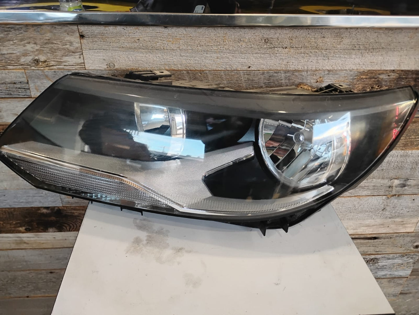 VOLKSWAGEN TIGUAN 2012 2017 DRIVER SIDE LT Headlamp assy composite Halogen