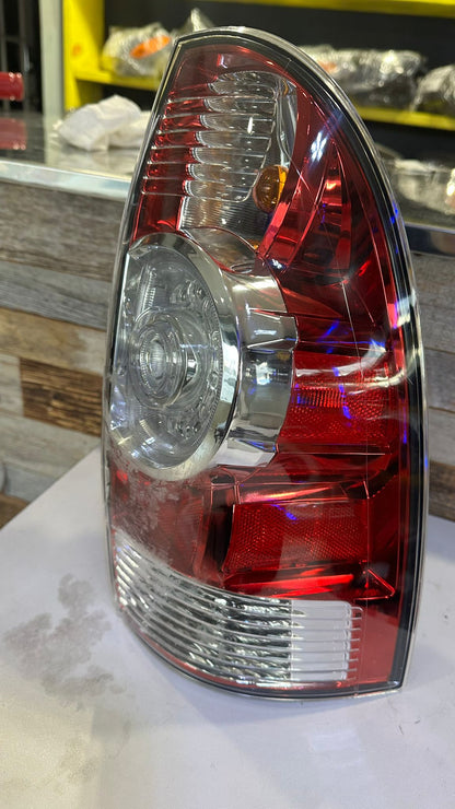 TOYOTA TACOMA 2009-2015 Passenger Taillamp assy LED Type; w/Wiring Harness; Clear Center Lens