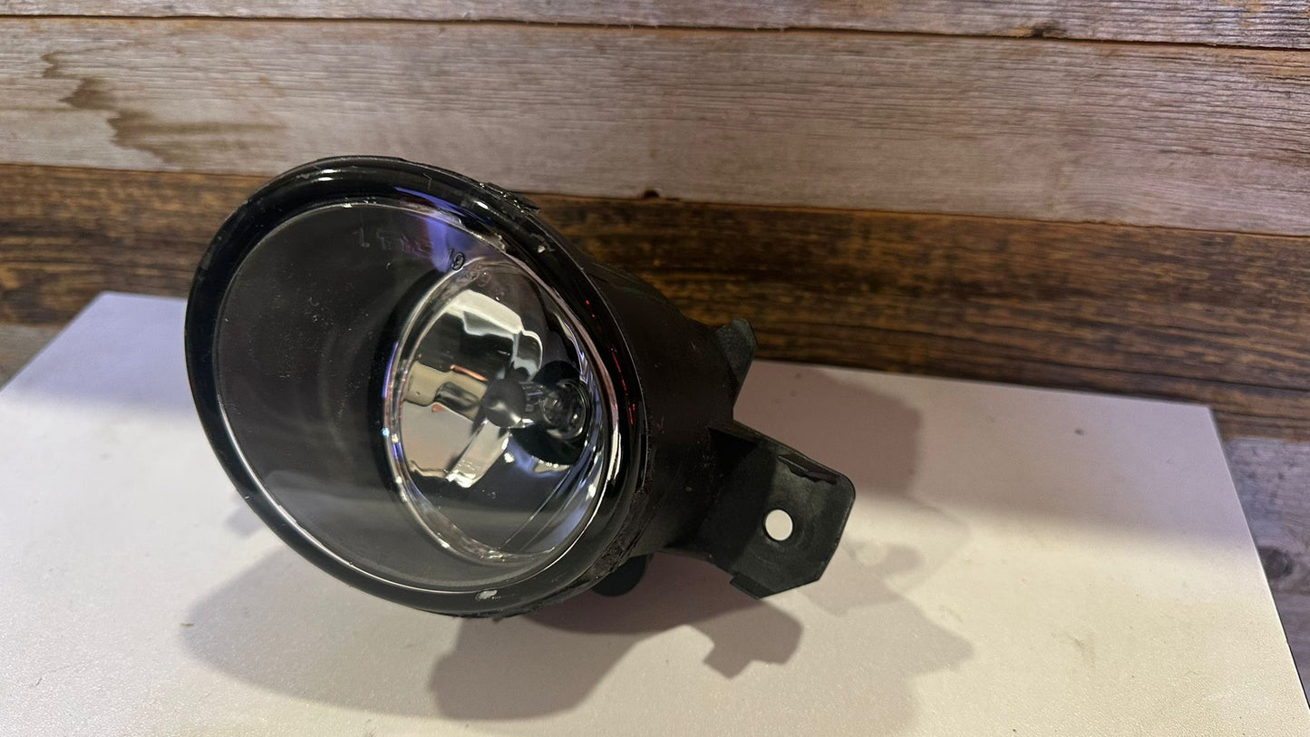 INFINITI G37 2004- 2011 Driver Fog lamp assy Coupe/Conv; w/o Bracket; To 11-10