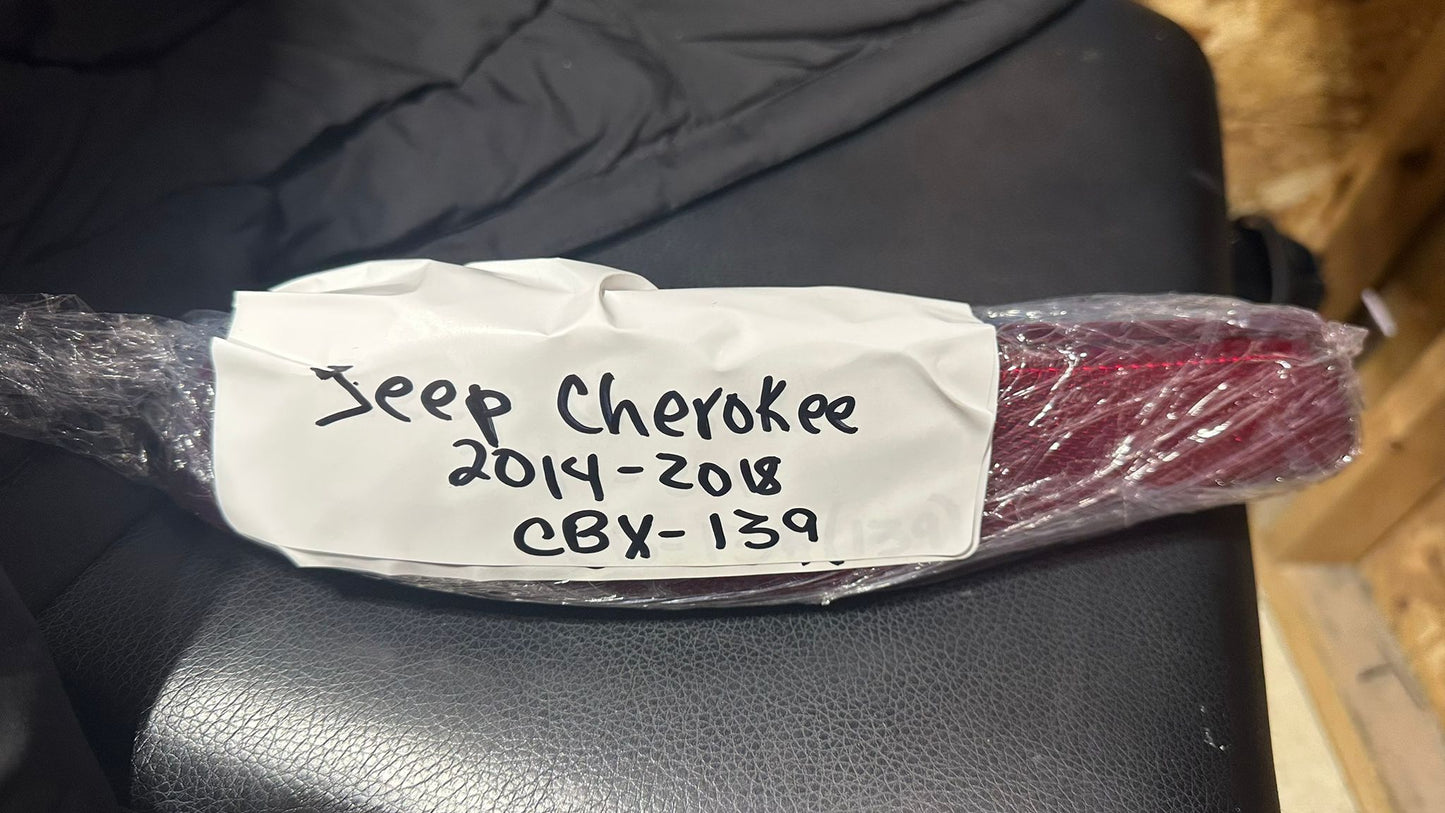 JEEP CHEROKEE DRIVER REAR BUMPER REFLECTOR 14-18