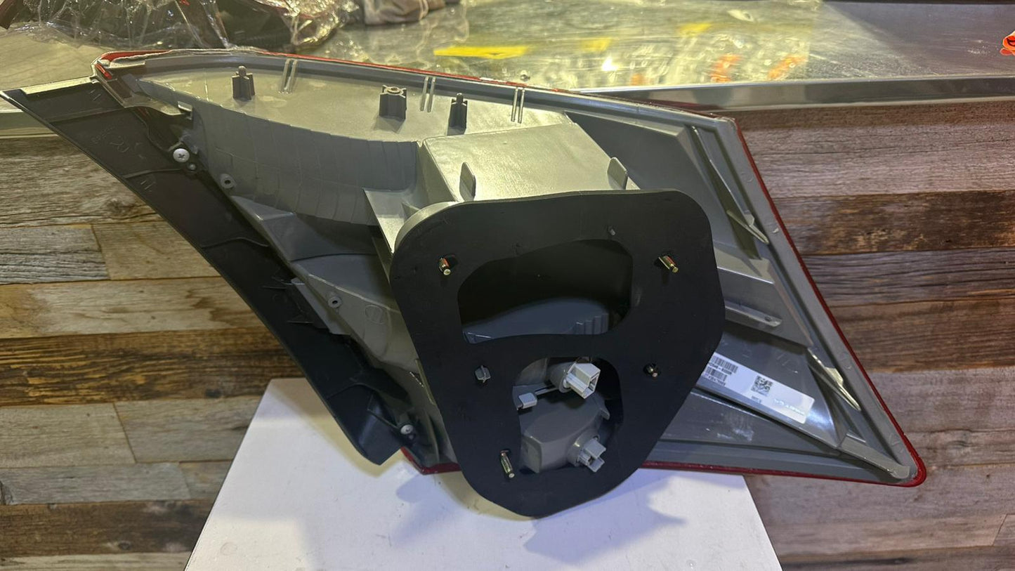 HONDA ACCORD 2008 2012 Passenger Taillamp assy Sedan 2 Portes