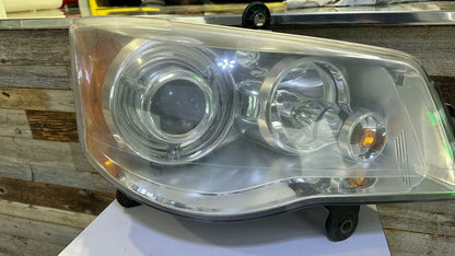 CHRYSLER TOWN & COUNTRY 2008 2016 Passenger Headlamp lens/housing HID; North America Spec (Code LMP)