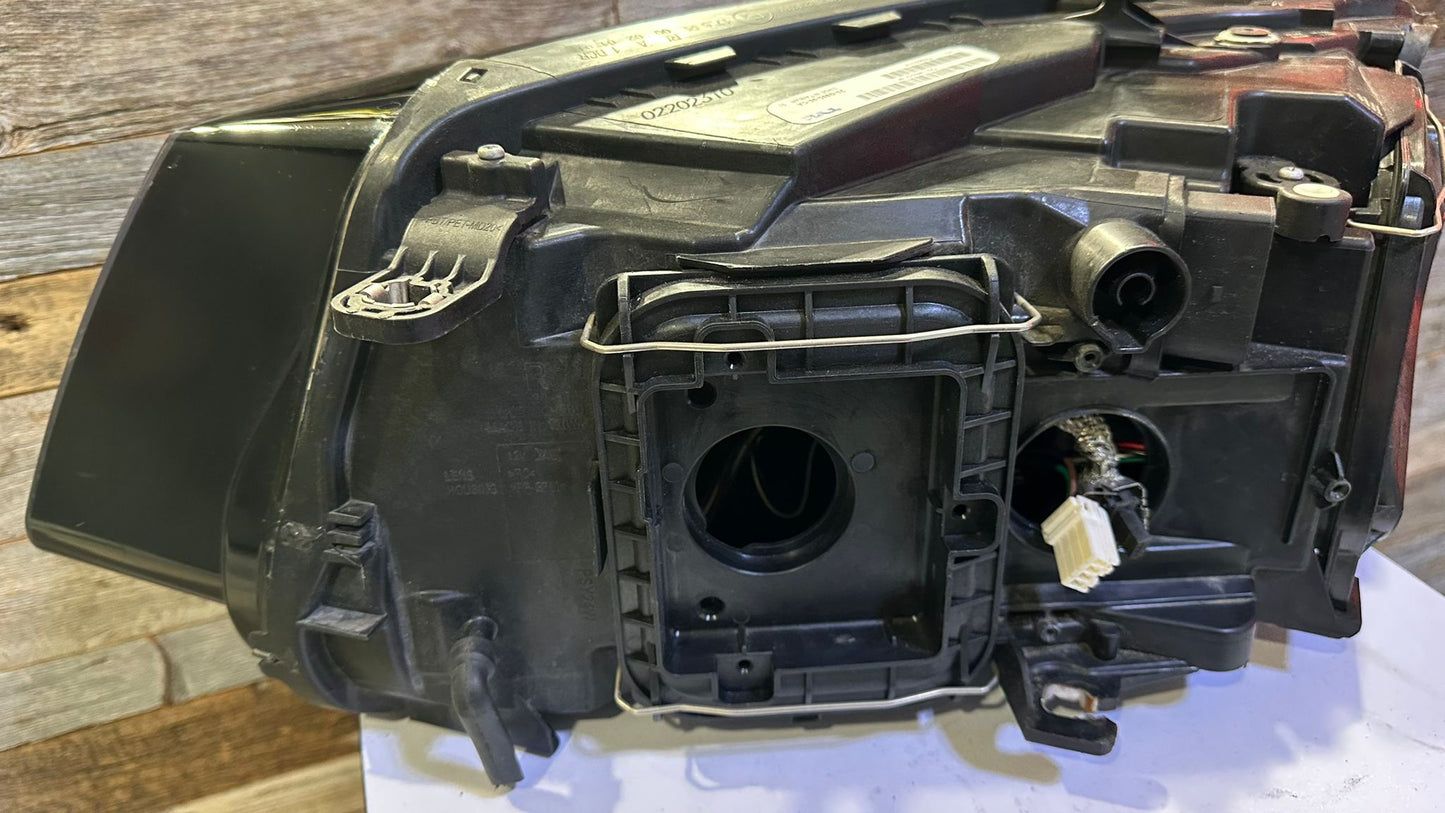 AUDI Q5 2013-2017 Passenger Headlamp assy composite Bi-Xenon; w/o Curve Lighting