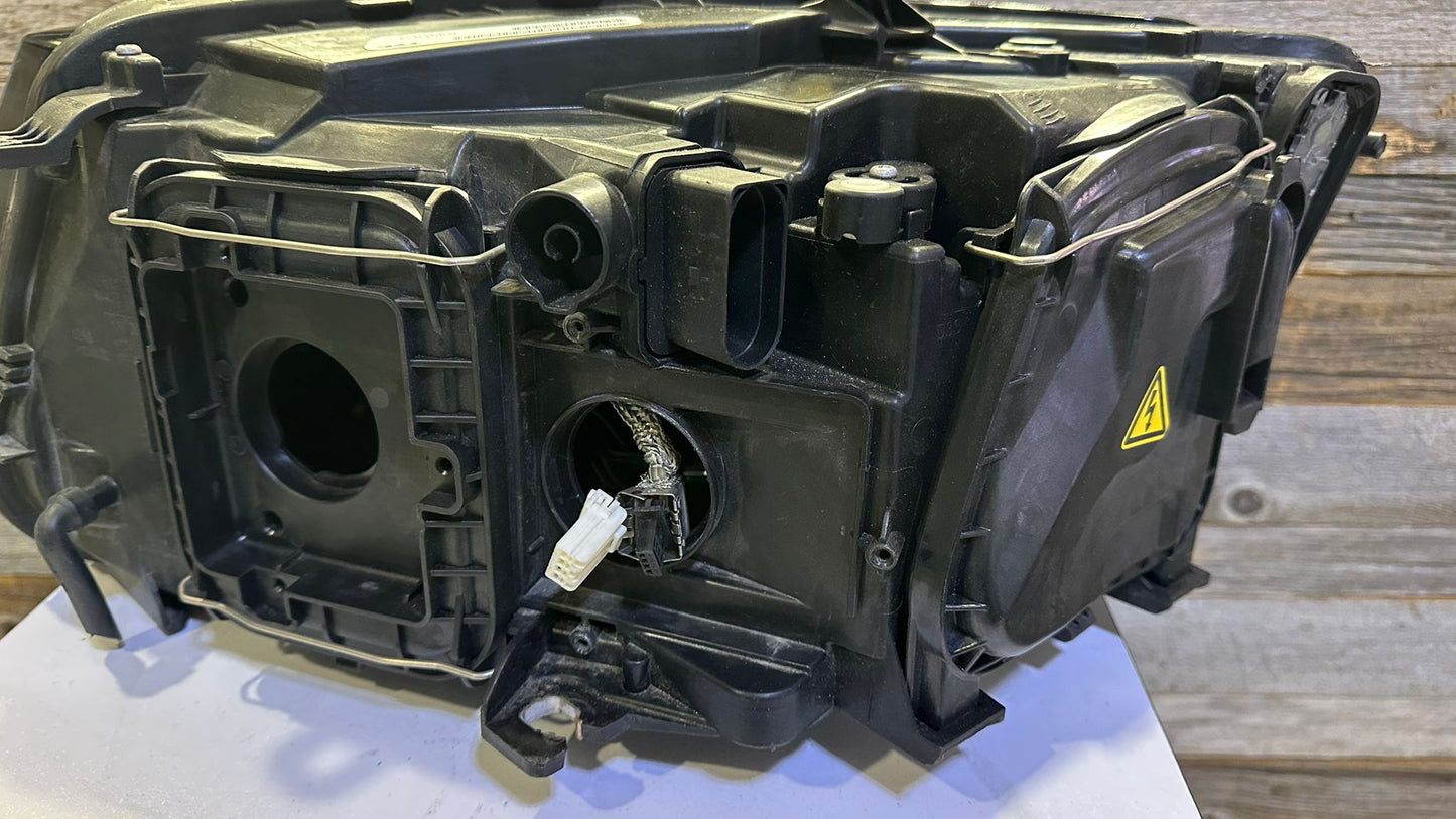 AUDI Q5 2013-2017 Passenger Headlamp assy composite Bi-Xenon; w/o Curve Lighting