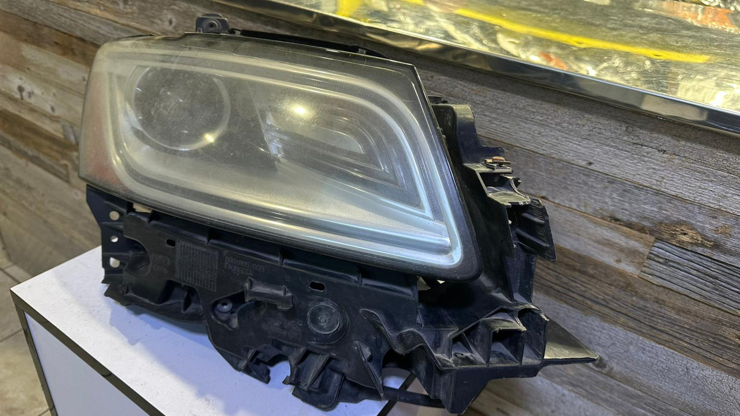 AUDI Q5 2013-2017 Passenger Headlamp assy composite Bi-Xenon; w/o Curve Lighting