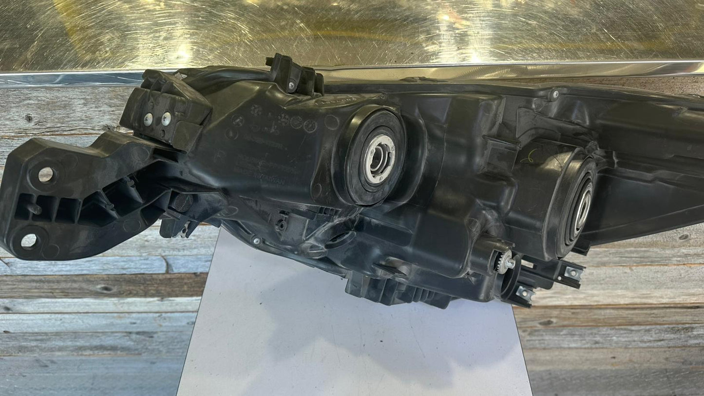 SUBARU OUTBACK 2015-2017 Passenger Headlamp assy composite Halogen