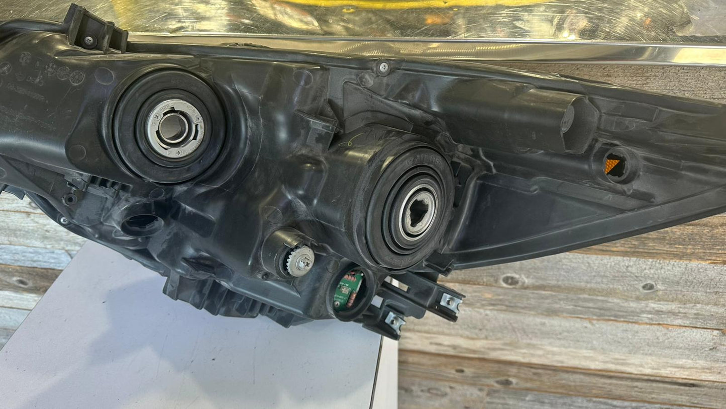 SUBARU OUTBACK 2015-2017 Passenger Headlamp assy composite Halogen