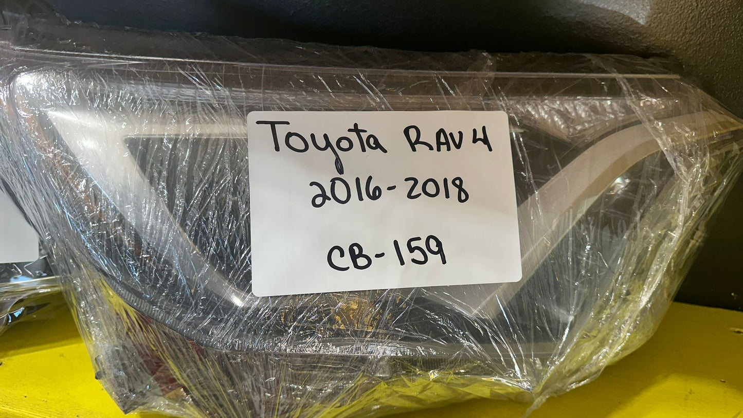 TOYOTA RAV4 2016-2018 Passenger  Headlamp assy composite Halogen; North America Built; w/Black Bezel