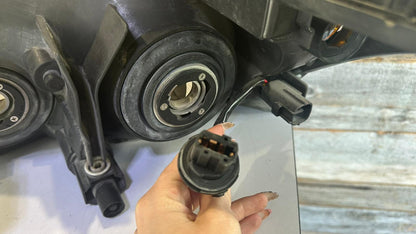 TOYOTA RAV4 2006-2008  BASE/LTD PASSENGER HEADLAMP ASSY