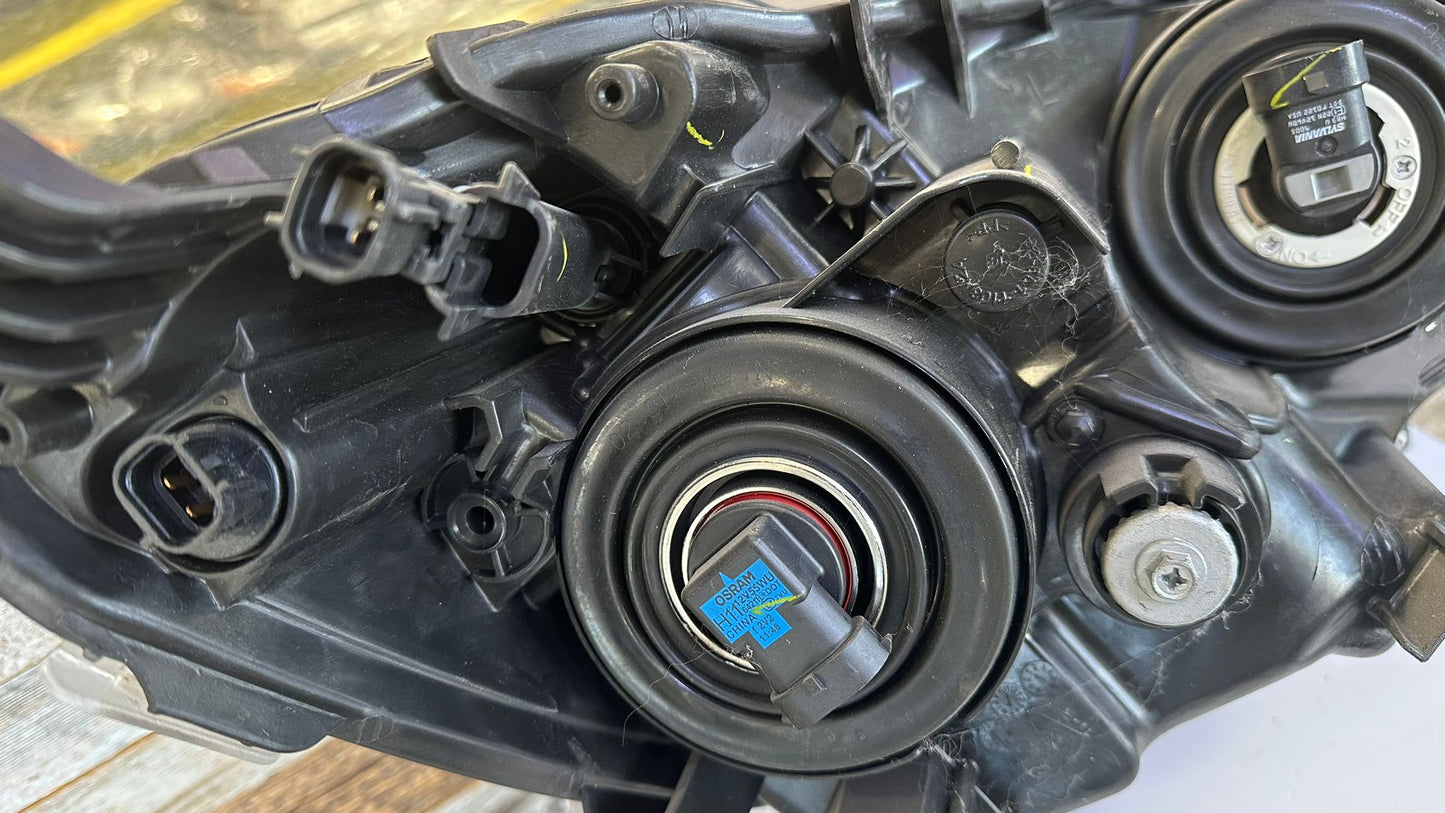 TOYOTA PRIUS C 2012-2014 Driver Headlamp assy composite