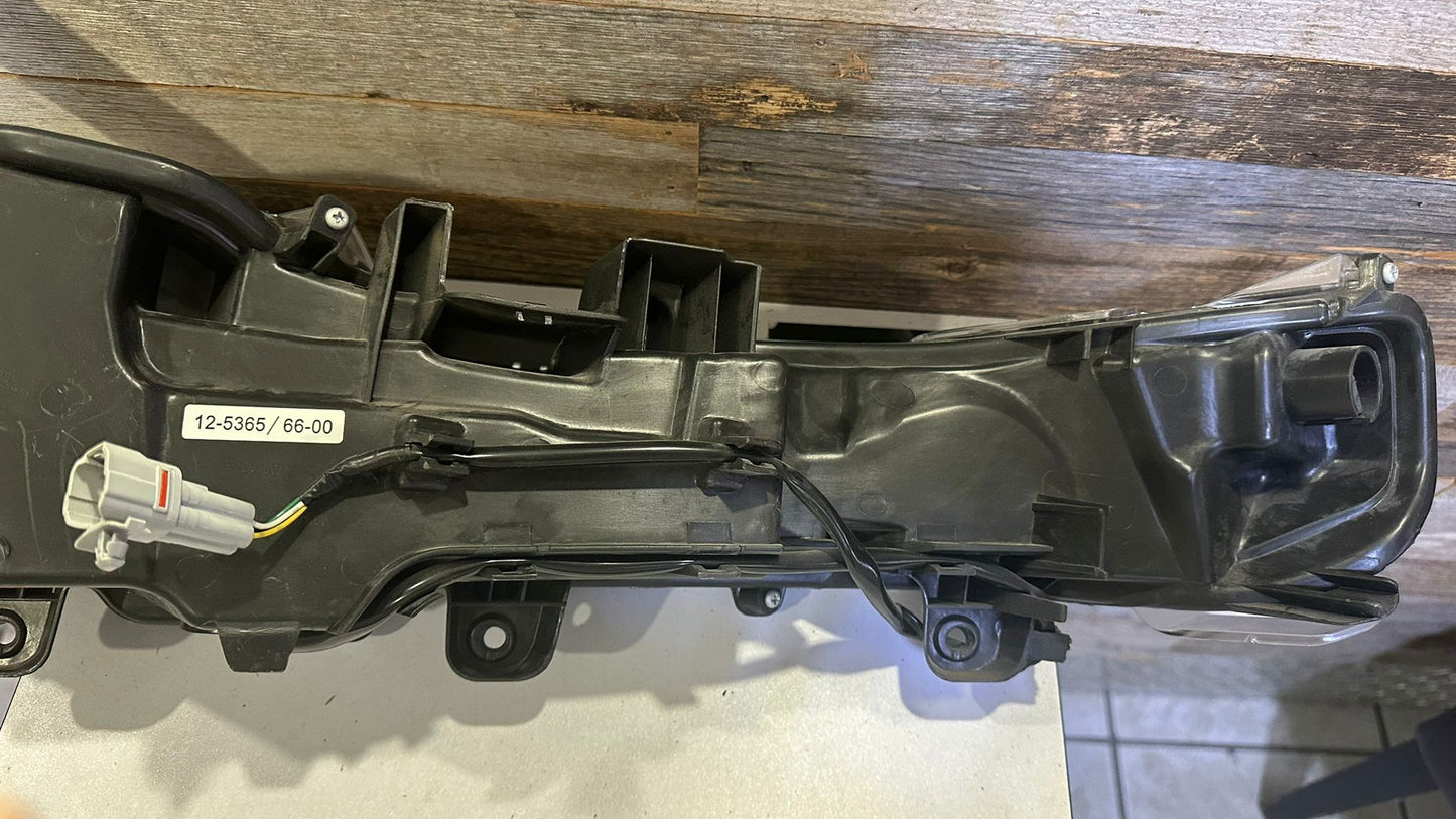 LEXUS NX200t 2015-2017 Passenger Driving lamp w/LED Signal Lamp; Single Beam Headlamps