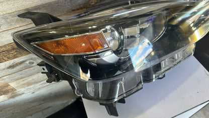 MAZDA CX-3 2016 2022 Passenger Headlamp lens/housing Halogen