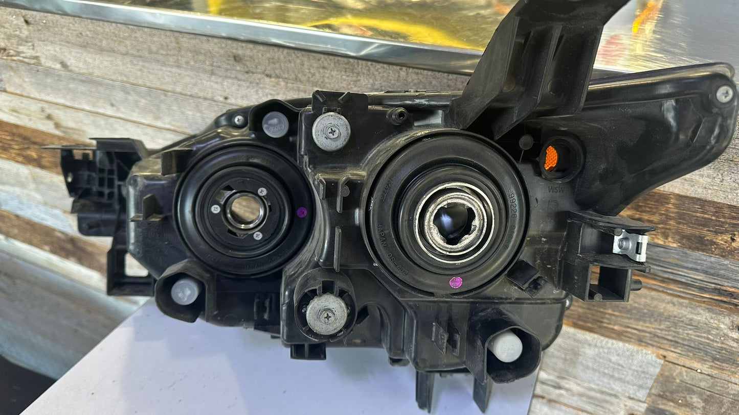 MAZDA CX-3 2016 2022 Passenger Headlamp lens/housing Halogen