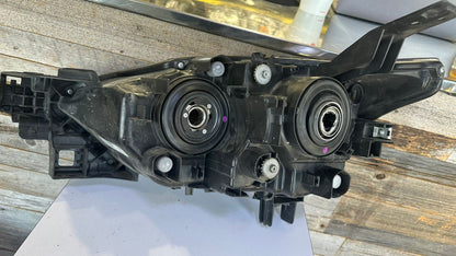MAZDA CX-3 2016 2022 Passenger Headlamp lens/housing Halogen