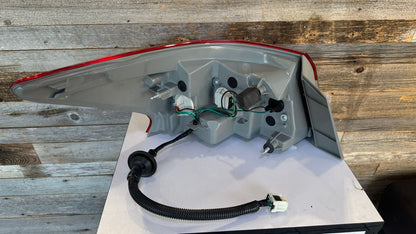 NISSAN SENTRA 2013-2015 Passenger Taillamp assy outer