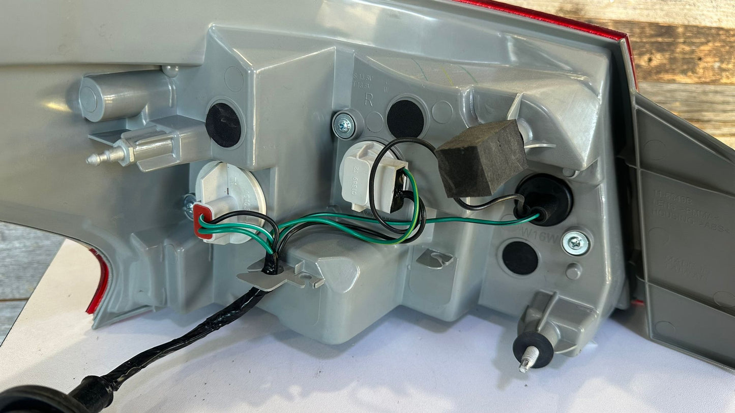 NISSAN SENTRA 2013-2015 Passenger Taillamp assy outer