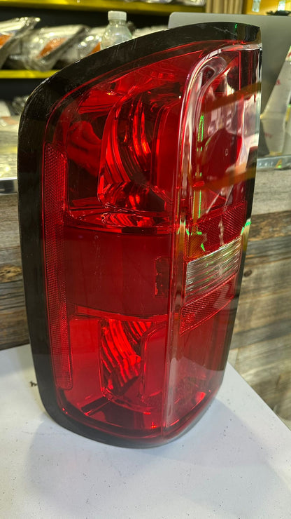 CHEVROLET COLORADO 2015-2022 Driver Taillamp assy