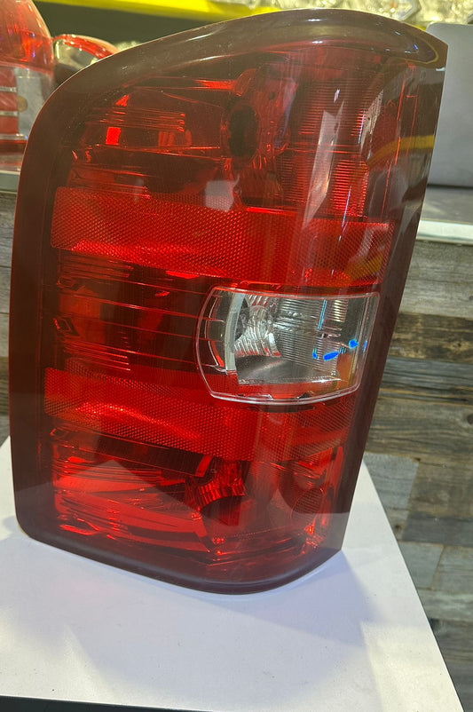 CHEVROLET SILVERADO 1500/ 2012-2013 Driver Taillamp assy